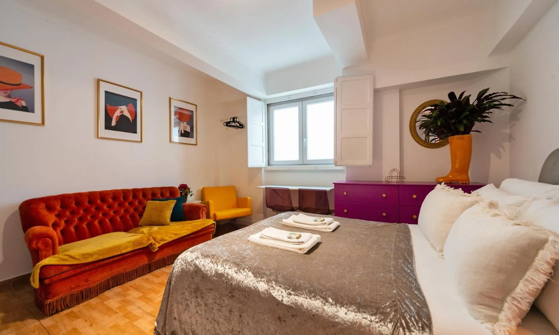 Apartament In Principe Real contacts